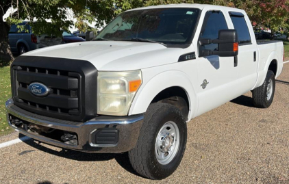2011 FORD F-250 - TURBO DIESEL - 4X4!
