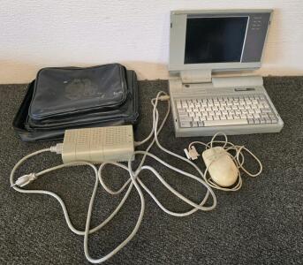 Halikan LA-30 Vintage Laptop, 9" LCD, 640KB RAM, NEC V30, Includes Mouse, Power Adapter & Case