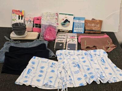 Mixed Lot Apparel, Kitchenware, Crafts & Accessories &ndash; Innersy, George, Danskin, 26+ Pcs Bulk