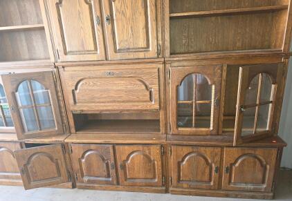 Classic Large Modular Oak Wall Unit, Cathedral Panel Doors, Glass Display, (conex 5)