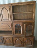 Classic Large Modular Oak Wall Unit, Cathedral Panel Doors, Glass Display, (conex 5) - 6