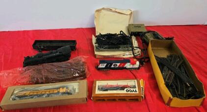 TYCO HO Scale Train Set &ndash; 1776 Diesel, Union Pacific, Steam Loco, NYC 6462, Transformers, Track