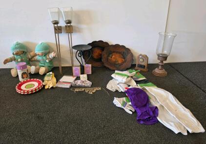 Large Mixed Lot: D&eacute;cor, Dolls, Candle Holders, Buzz Lightyear Costume, Wall Sconces, and More