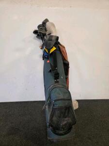 Walter Hagen Men's Right-Handed Golf Club Set with Carry Bag &ndash; 9 Clubs Including Woods, Irons, and Putter