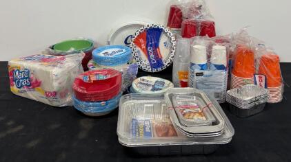 Large Bulk Lot Partyware Solo Dixie Chinet Plates Cups Napkins Aluminum Pans 900+ Pieces