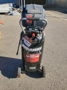 Husky C271H 27-Gallon 200 PSI 1.7 HP Portable Vertical Air Compressor, 120V, SN: 131511017A50322