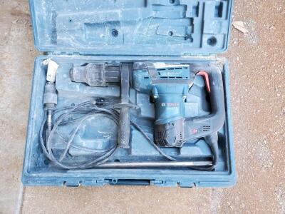 Bosch RH540M SDS-Max Rotary Hammer Drill, 12A, 6.1 ft-lbs Impact Energy, w/Case & Accessories