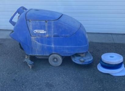 Nobles Focus II Walk-Behind Floor Scrubber, 20" Path, 14/17 gal Tanks, S/N: 4000178690 ( Powers On ) - ( Carport )