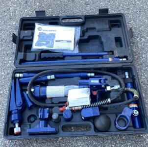 NAPA 4 Ton Portable Ram Kit Model 791-3575 with Attachments and Manual ( Bay 2 )