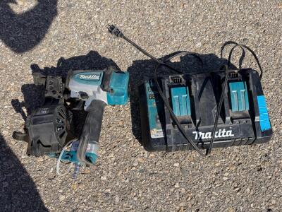 Makita AN454 Pneumatic Coil Roofing Nailer with Serial 103107E & DC18RD 18V Dual Battery Charger