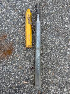 DeWalt DW5755 Spline Shank Rotary Hammer Bit 7/8" x 18" with Case
