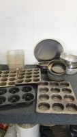 (16) Round Baking Pans (4) Cupcake Trays (3) Measuring Buckets (1) Pizza Pan