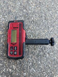 Apache Storm X Laser Receiver, Dual LCD, Clamp Mount, Red Rotary, Serial 1090312