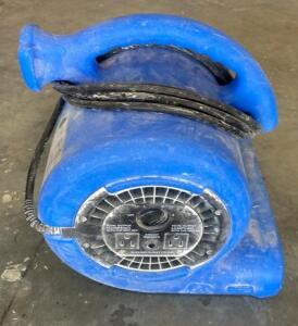 B-Air VP-25 Air Mover 1/4 HP 900 CFM, Electric, Blue, 115V, Serial 1009683 ( Powers On ) ( Bay 4 )