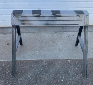 Folding Metal Sawhorse Work Support Stand, Triangular End Panels, Scissor Leg Braces, 39" x 31" ( Bay 3 )