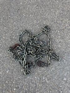 Heavy-Duty Steel 3/8" x 20 ft Tow Chain with 2 Clevis Grab Hooks, Grade 70, 6,600 lb WLL