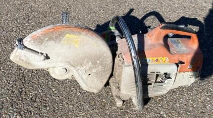 STIHL TS 410 12" Gas Cut-Off Saw, 4.4 HP, Anti-Vibration, Recoil Start, Water Attachment, Used ( Unable to Test ) ( Carport )