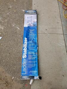 Werner AC96 Ladder Stabilizer, Aluminum, Fits Extension Ladders up to 40', 47" Wide Span