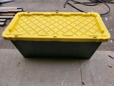 Set of 4 Quilted Moving Blankets (72" x 80") with 27-Gallon Black and Yellow Storage Tote