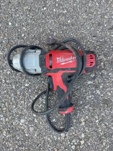 Milwaukee 9070-20 1/2" Square Pin Impact Wrench, 120V, 7A, 300 ft-lbs Torque, Corded Electric