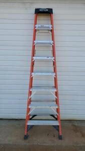 Werner NXT1A08 8 ft Fiberglass Step Ladder, 300 lb Capacity, Type IA