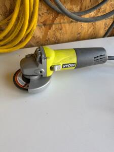Ryobi AG4031G 4.5 Inch Corded Angle Grinder, 5.5 Amp, 12,000 RPM, Serial ON25161D000947