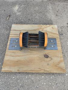 Scrusher Original Boot & Shoe Cleaner, Steel Frame, Maple Brush Mounts, 9.5"x6"x5", 4 lbs