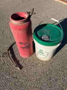 Chapin 1949 Industrial Concrete Sprayer, 3.5-Gallon Tri-Poxy Steel, Brass Wand, Viton Seals