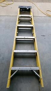 Werner 6106 6 ft Fiberglass Step Ladder, Type IA, 300 lb Load, Extra Heavy Duty, HolsterTop Tray