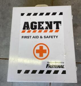 AGENT Fastenal Large Industrial First Aid Kit, Metal Case, OSHA/ANSI, Multiple Refills, Portable ( Bay 4 )