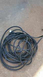 50 ft 4 AWG 600V Heavy-Duty Extension Cable, Twist-Lock Connectors, Sun & Water Resistant