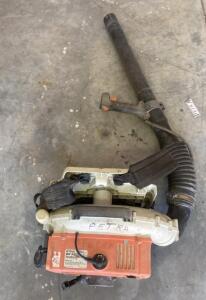 STIHL BR 320 L Backpack Leaf Blower, 2-Stroke, 52cc, 181 MPH, 460 CFM, Serial IDCN00009 ( Has Compression) ( Bay 4 )