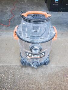 RIDGID WD10600 10-Gallon 4.25 Peak HP Stainless Steel Wet/Dry Shop Vacuum, Serial 22240R210087