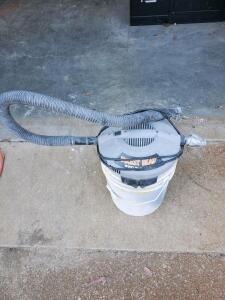 Bucket Head BH0100 1.75 HP 5-Gallon Wet/Dry Shop Vacuum with Hose & Cord