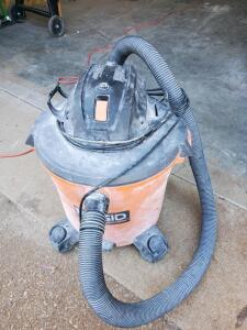 RIDGID HD16400 16-Gallon 5.0 Peak HP Wet/Dry Shop Vacuum with Hose, Casters, Blower, 120V