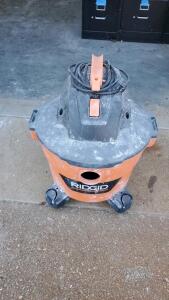 RIDGID HD09001 9-Gallon 4.25 PHP Wet/Dry Shop Vacuum with Attachments