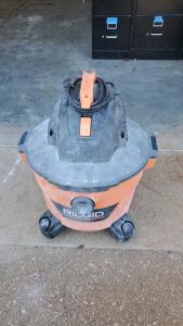 RIDGID HD09001 9-Gal 4.25 PHP Wet/Dry Vacuum Cleaner, 120V, UL Listed, SN: 22274R040940