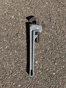 18" Aluminum Alloy Pipe Wrench, USA STD, Heavy Duty, 2.5" Capacity, Hanging Hole