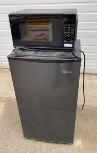 Midea 3.1 cu. ft. Black Compact Refrigerator/Freezer, Manual Defrost, Single Door, Energy Star