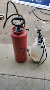 Commercial Pump Sprayer Lot: 3.5 gal Red & 2 gal White Tanks, Adjustable Nozzles, Manual Pump