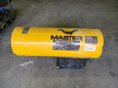 MASTER MH-375T-GFA-A 375,000 BTU Propane Forced Air Heater with Thermostat