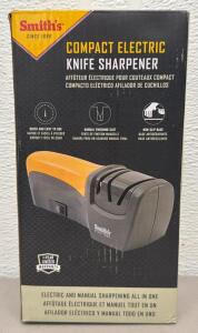 Smith's Edge Pro Compact Electric Knife Sharpener, Model 50005, 120V/60Hz, Dual-Stage Sharpening