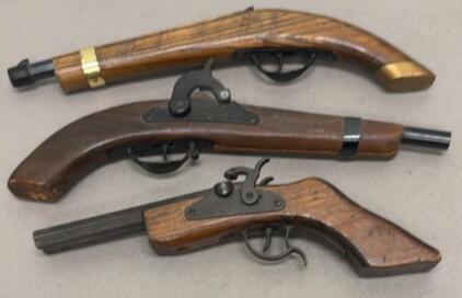 Parris Civil War Musket Kadet and Pistol Replica Set &ndash; 37.8" Musket, 13.5" Pistol, Wood & Metal Construction