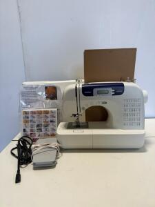Brother CS6000i Computerized Sewing Machine, 60 Stitches, LCD, 9 Presser Feet, Accessories, S/N U61530-F6G116744