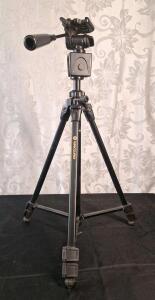 (1) Vanguard Aluminum Camera Tripod