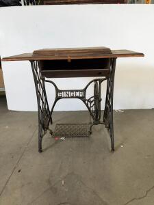 Antique Singer Treadle Sewing Machine Cabinet with Cast Iron Base, Circa Early 1900s