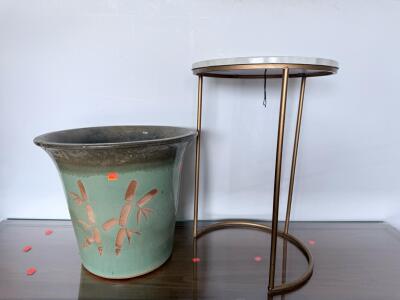 Green Bamboo Ceramic Planter & Modern Round Accent Table with Faux Marble Top, 17&rdquo; Diameter