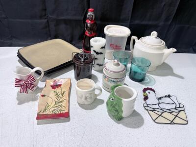 Vintage Kitchenware Lot &ndash; Aunt Jemima Bottle, Stained Glass Chicken, Novelty Mugs, Mixed Decor