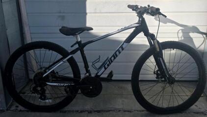 Giant ATX Hardtail Mountain Bike, 27.5" Wheels, Disc Brakes, ALUXX Aluminum Frame, 21 Speed