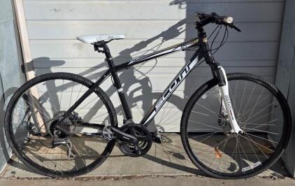 Scott Sportster P65 Hybrid Bicycle, Aluminum Frame, 700c Wheels, 24-Speed, Mechanical Disc Brakes